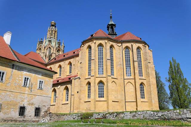 L'arrière de l'église du Monastère bénédictin de Kladruby - Praga, República Checa