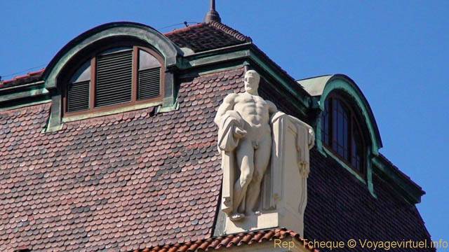 Statue sur un toit, Maiselova - Praga, República Checa