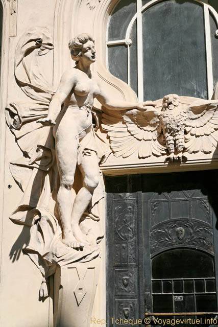 La nymphe et le hibou, sculpture, Maiselova, Josefov - Praga, República Checa