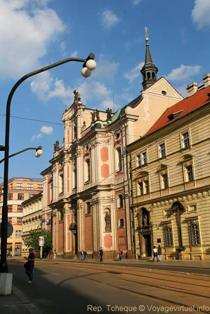 L'église Sainte-Ursule, Národní - Praga, República Checa