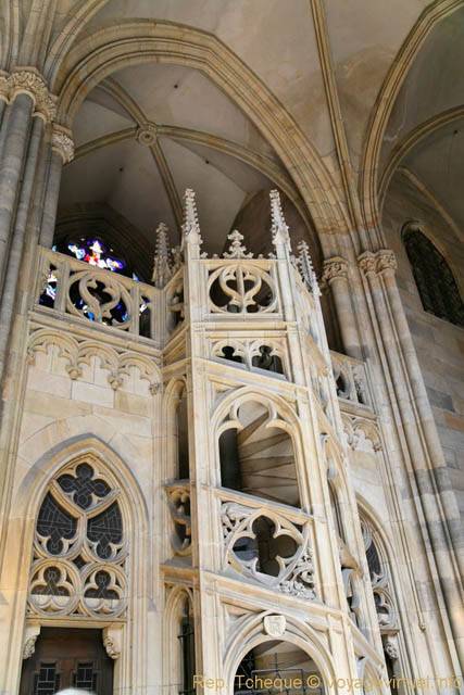 Cathédrale Saint-Guy, l'escalier du Triforium, (Prazsky Hrad) - Praga, República Checa