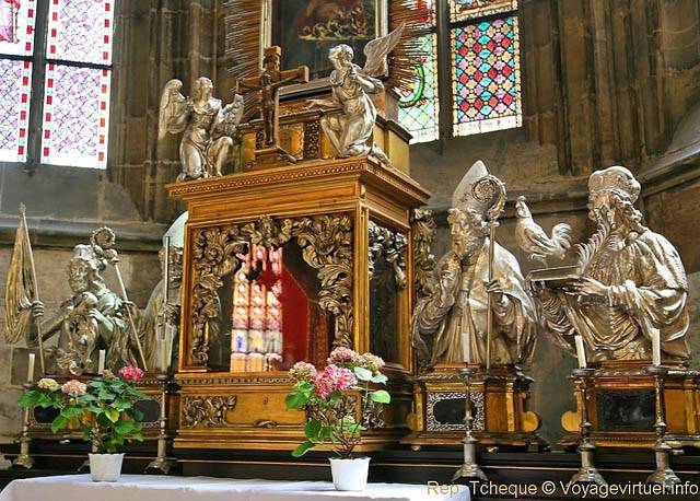 La prière du roi, relief, Sv Vit Vaclav A Vojtech Katedrala, (Prazsky Hrad) - Praga, República Checa