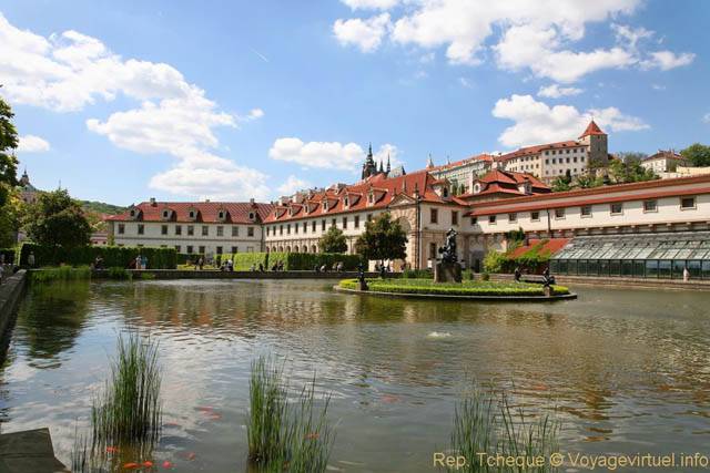 Vue de la Národní galerie, Jardin Wallenstein - Praga, República Checa