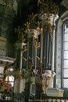 Gros plan sur les orgues de la moitié du XVIIIe siècle, Église Saint-Nicolas (Kostel sv. Mikuláše), Malá Strana, Praga, República Checa.