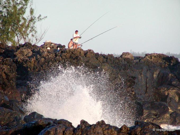 Los pescadores de soplador de Saint-Leu - Isla de la Reunión