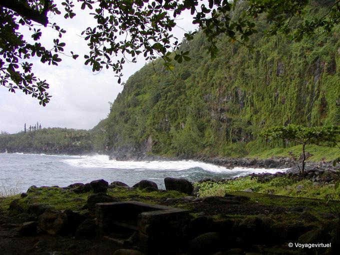 Los acantilados verdes de Anse des Cascades - Isla de la Reunión