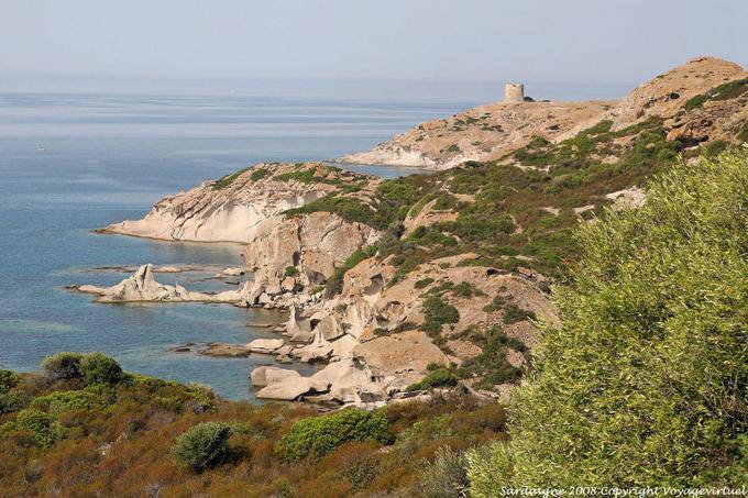 La Torre Argentina en la costa alrededor de Bosa - Cerdena