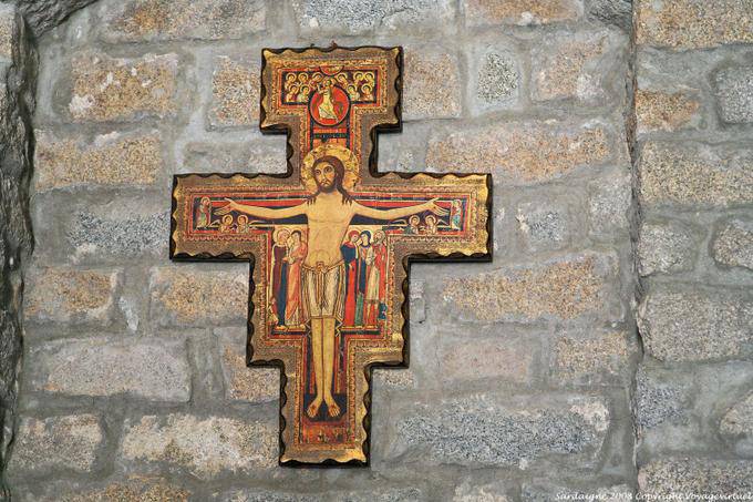 Luogosanto, cruz de madera pintada, Iglesia de Cristo de San Quirico - Cerdena