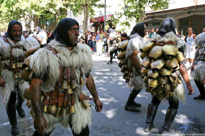 Nuoro, Fiesta del Redentor, Sonaggiaose Surzu Ortueri, danza - Cerdena