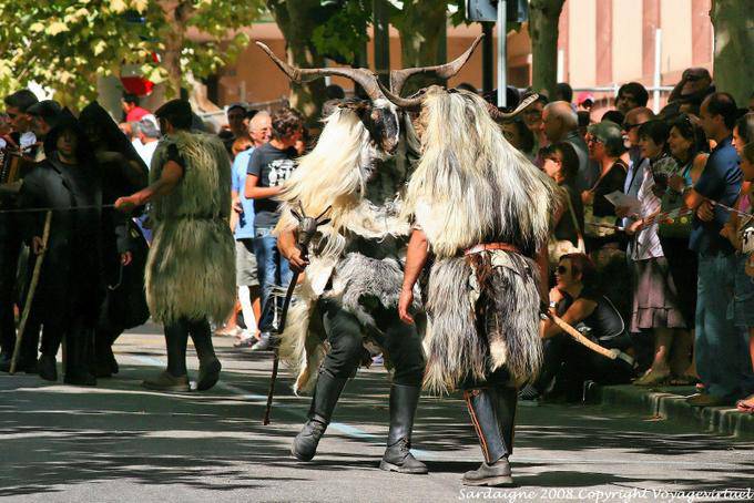 Nuoro, Fiesta del Redentor, sos Merdules Bezzos de Otzana - Cerdena