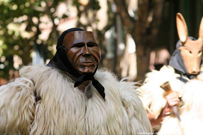 Nuoro, Fiesta del Redentor, sos Merdules Bezzos de Otzana, trismo - Cerdena