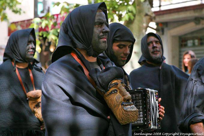 Nuoro, Fiesta del Redentor, sabía Harrasempre Lodinesu, acordeonista - Cerdena