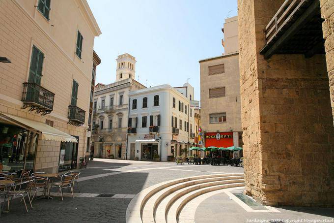 Oristano, Piazza Roma, vista posterior - Cerdena
