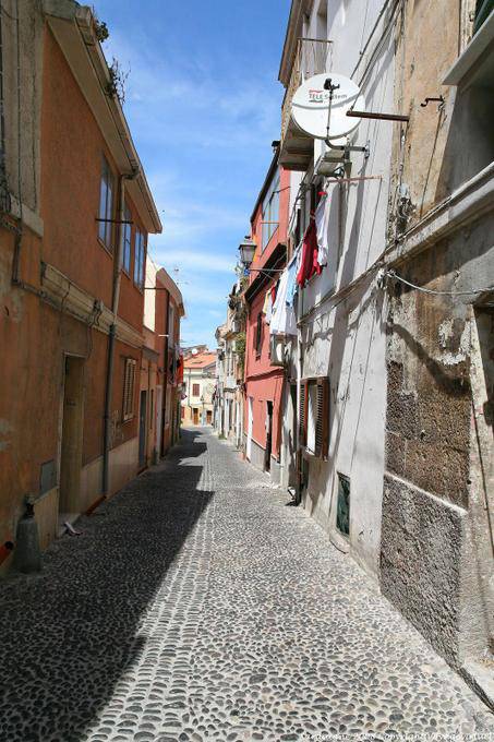 Sassari, allanando el Vía Margherita di Castelví - Cerdena