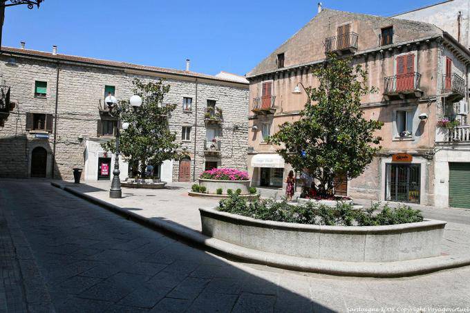 Tempio Pausania Piazza d'Italia - Cerdena