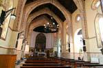 La nave y altar, iglesia Cristo Redentor, Arborea, Cerdena.