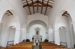 Arzachena, Iglesia de Santa Lucía, la sencillez interior, Cerdena.