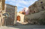 Castelsardo, Centro histórico a través de la Scaletta, Cerdena.
