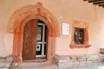 Porche traquita Foro roja Traiani, Casa aragonesa Fordongianus, Cerdena.