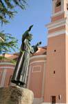 Estatua de bronce, Nuoro Piazza Santa Maria, Cerdena.