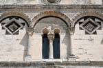 Detalle de la fachada de la Basílica, Iglesia de San Pietro di Sorres, Thiesi, Cerdena.