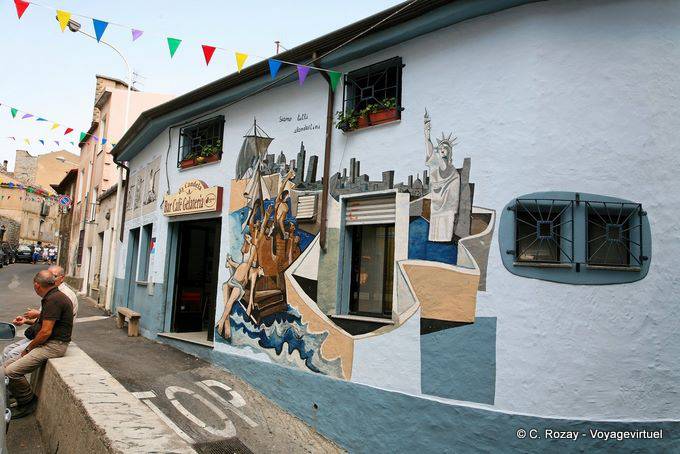 Orgosolo, tributo al aire libre ilegales en Gelateria da Candela - Cerdena