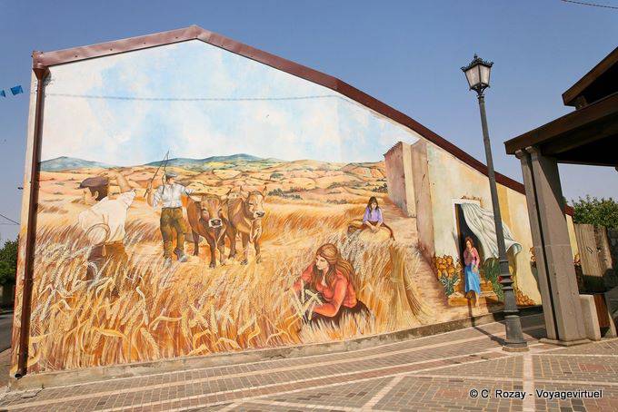 Tinnura, maíz de cosecha, Murales, Piazza del Municipio - Cerdena