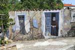 Fonni, la anciana y su cuchitril, mural, Cerdena.