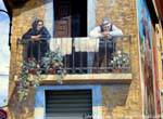 La pareja de ancianos en el balcón, Fonni mural, Cerdena.
