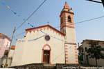 Tinnura, la iglesia parroquial dedicada a Santa Ana, Cerdena.