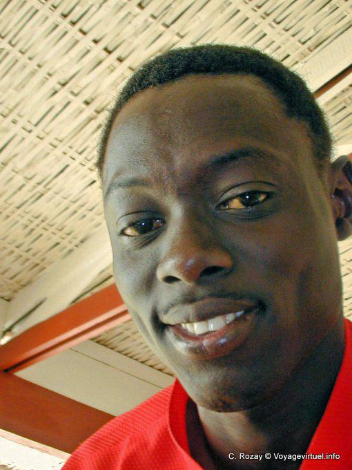 El chico del hotel Foundiougne - Senegal