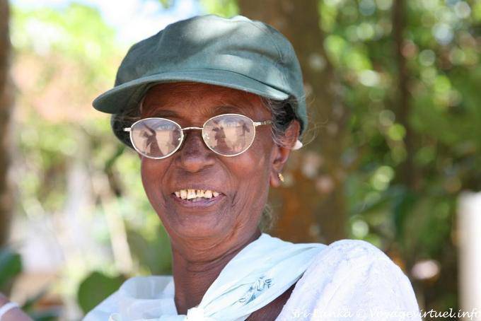 El hacer compras para las gafas, Beruwela - Ceilan Sri Lanka