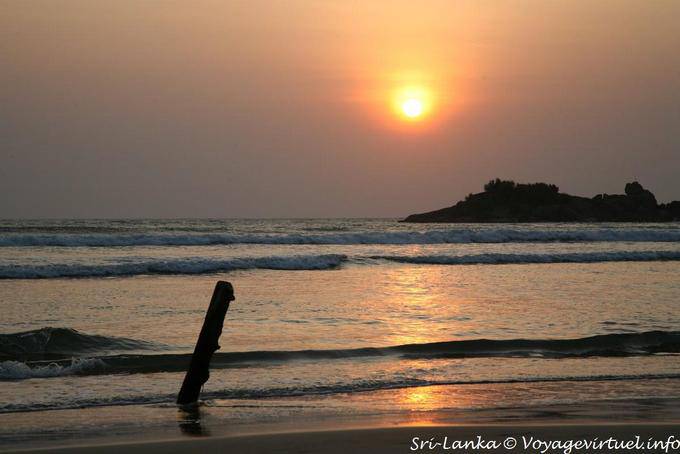 Beruwela isla al atardecer - Ceilan Sri Lanka
