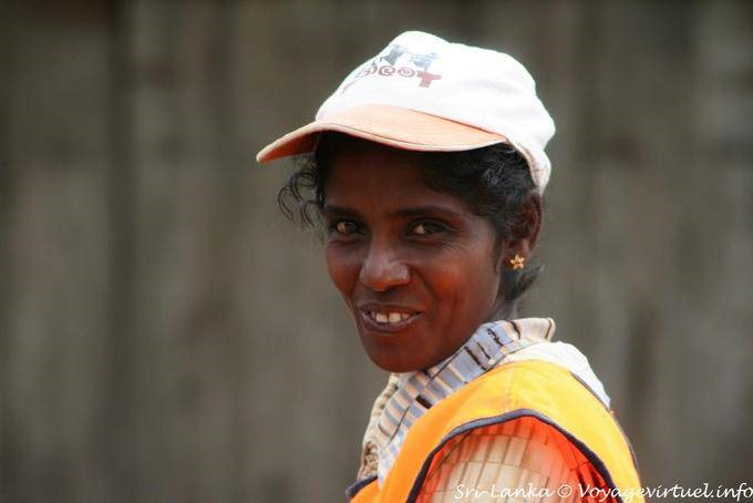 Trabajo sonriente por Obras Públicas - Ceilan Sri Lanka