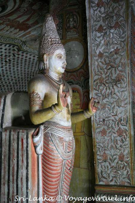 Dios Representación Saman Maharajalena Cueva del Templo, Dambulla Golden Rock - Ceilan Sri Lanka