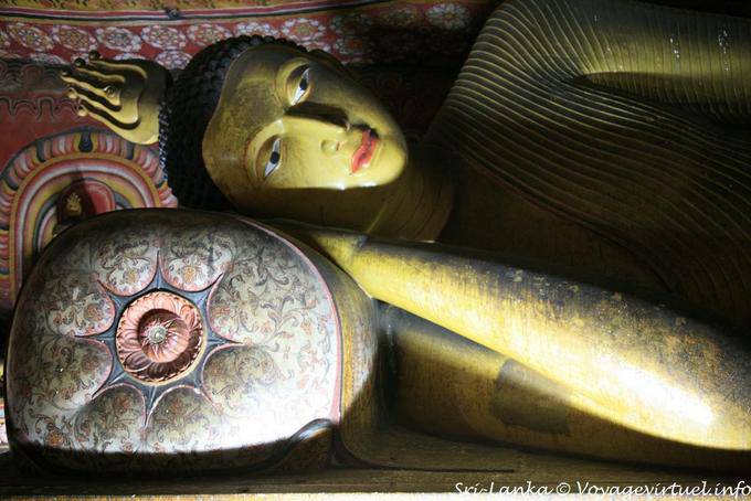 Budista Almohada de Buda Maha Viharaya Alut, Dambulla - Ceilan Sri Lanka