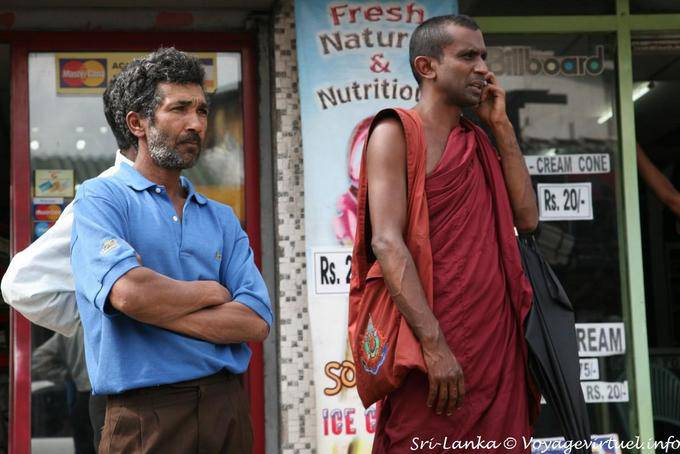 Espera móvil Kandy - Ceilan Sri Lanka