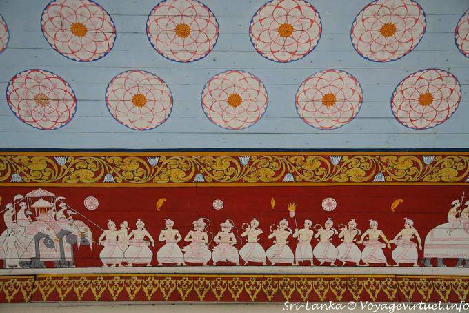 Detalle de los frescos de la Vahalkada Maha, Templo del diente, Kandy - Ceilan Sri Lanka