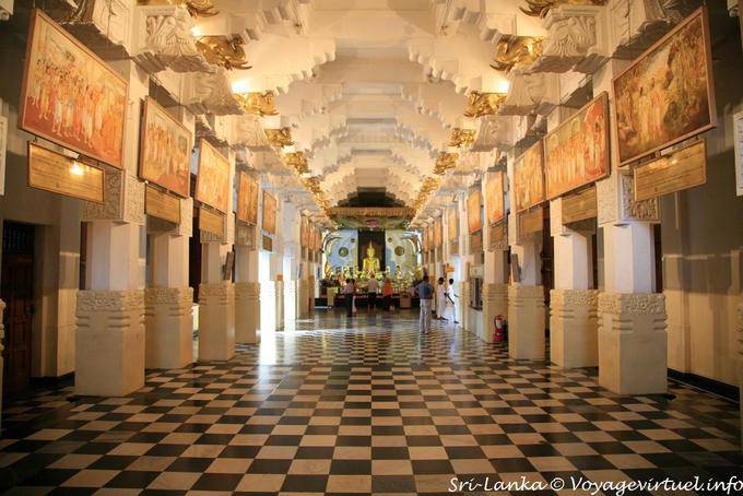 Panorama en el interior del nuevo templo Dalada, Kandy - Ceilan Sri Lanka