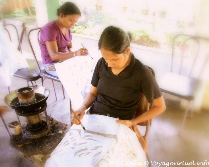Tomando como referencia el modelo de la tela para reproducir, hacer batik, Matale - Ceilan Sri Lanka