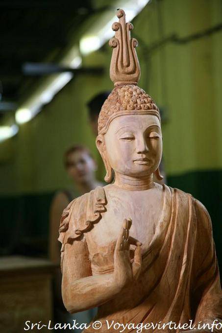 Madera de Buda (Buda de madera) - Polonnaruwa - Ceilan Sri Lanka