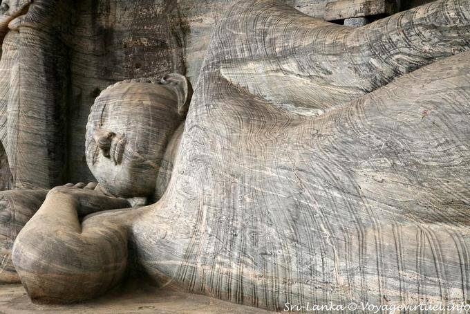 Top del Buda recostado tallado en la roca, Gal Vihara, Polonnaruwa - Ceilan Sri Lanka