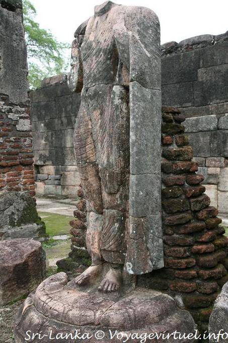 Sin cabeza Estatua en Hatadage, Polonnaruwa - Ceilan Sri Lanka