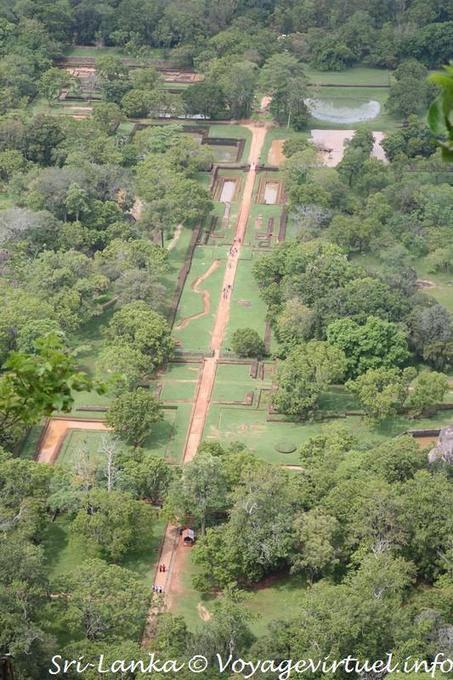 Los jardines de Sigiriya visto desde la parte superior de la roca - Ceilan Sri Lanka