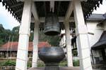 Bronce Bell, junto a la sala de audiencias, Dalada Maligawa, Kandy, Ceilan Sri Lanka.