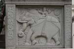 Mahout Enano elefante, bajorrelieve, Dalada Maligawa, Kandy, Ceilan Sri Lanka.