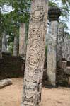 Columna tallada Atadage, Dalada Maluva, Polonnaruwa, Ceilan Sri Lanka.