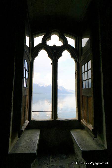 Contra la luz, el Castillo de Chillon - Suiza
