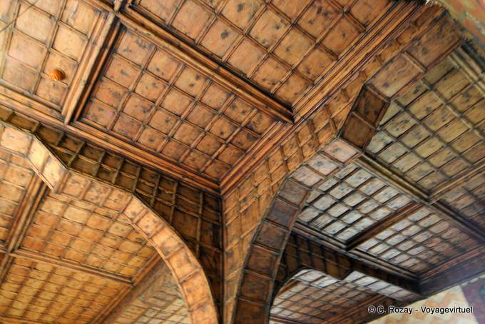 Armas Hall, el techo, el Castillo de Chillon - Suiza
