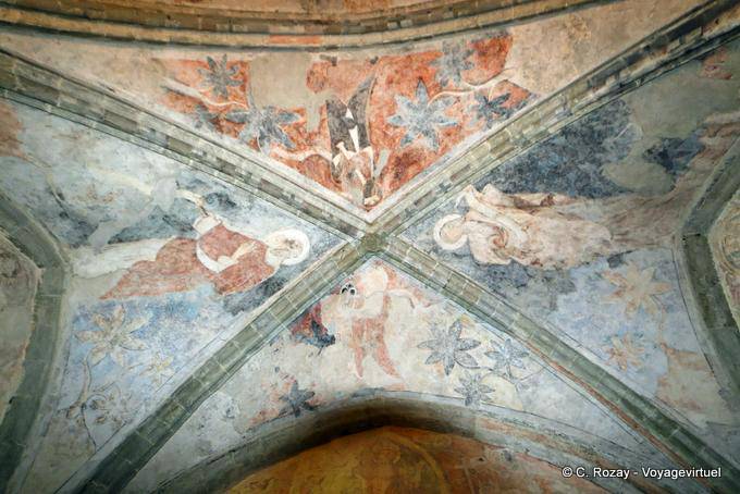 Pinturas en el techo de la capilla, el Castillo de Chillon, Montreux - Suiza